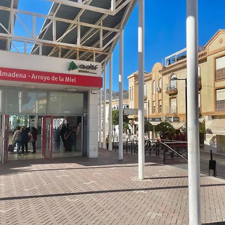 Lafrenchtouch - Centrico Con Piscina Junto Al Tren * Benalmádena