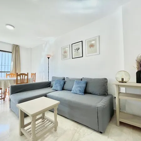 Lafrenchtouch - Centrico Con Piscina Junto Al Tren Appartement Benalmádena