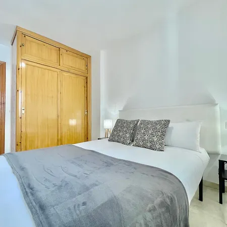 Lafrenchtouch - Centrico Con Piscina Junto Al Tren Apartment Benalmadena